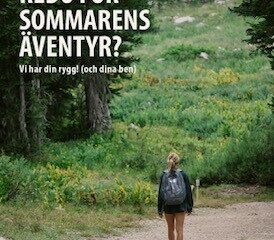 Person som går i skogen